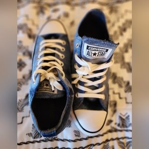 Blue velvet Converse